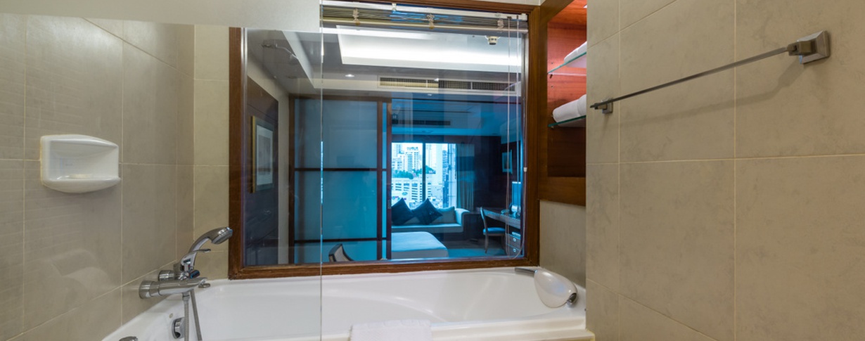 Executive jacuzzi suites